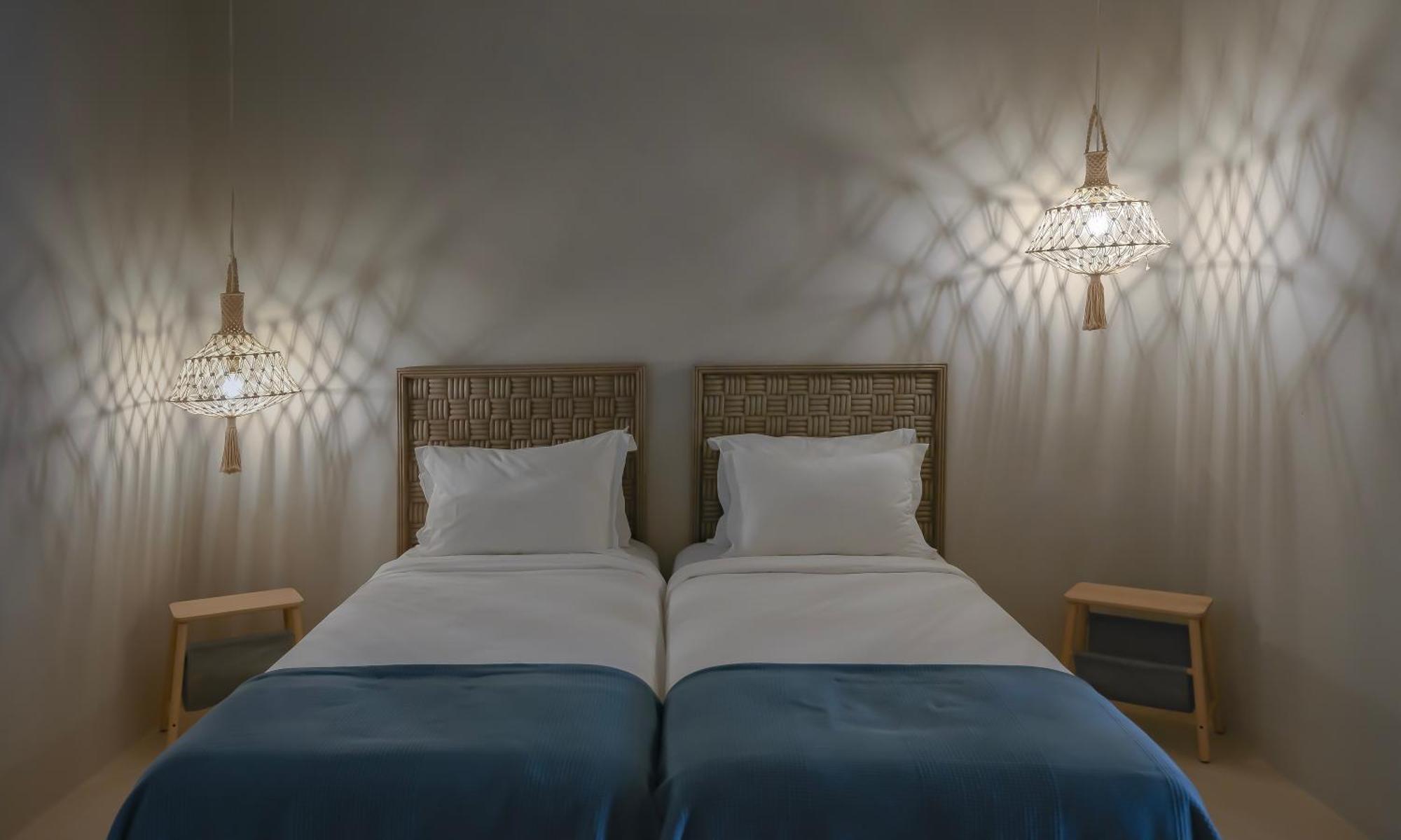 Elements Cave Suites 梅加洛克里 客房 照片