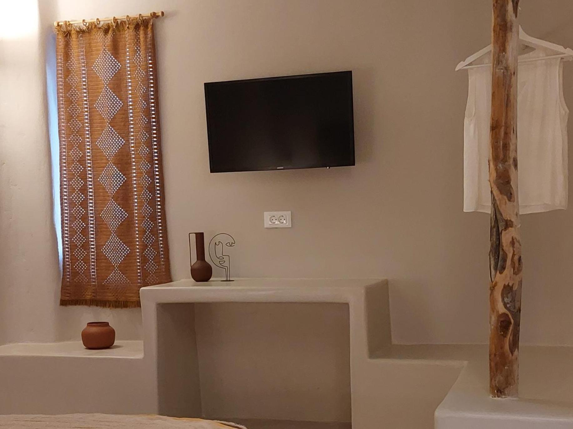 Elements Cave Suites 梅加洛克里 客房 照片